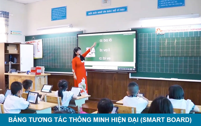 Bảng tương tác thông minh hiện đang được các trường học trên toàn quốc đưa vào sử dụng trong giảng dạy.