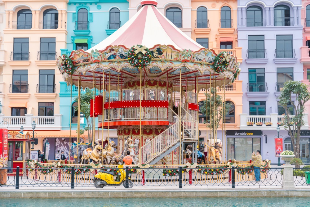 Cơ sở vật chất các khu vui chơi của Grand World Ocean Park không chỉ hiện đại mà còn rất đẹp và an toàn.