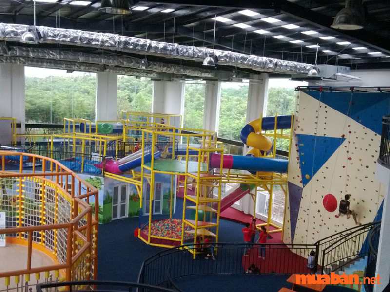 Khu vui chơi rất rộng rãi mà mọi trẻ em đều yêu thích ở Ecopark.